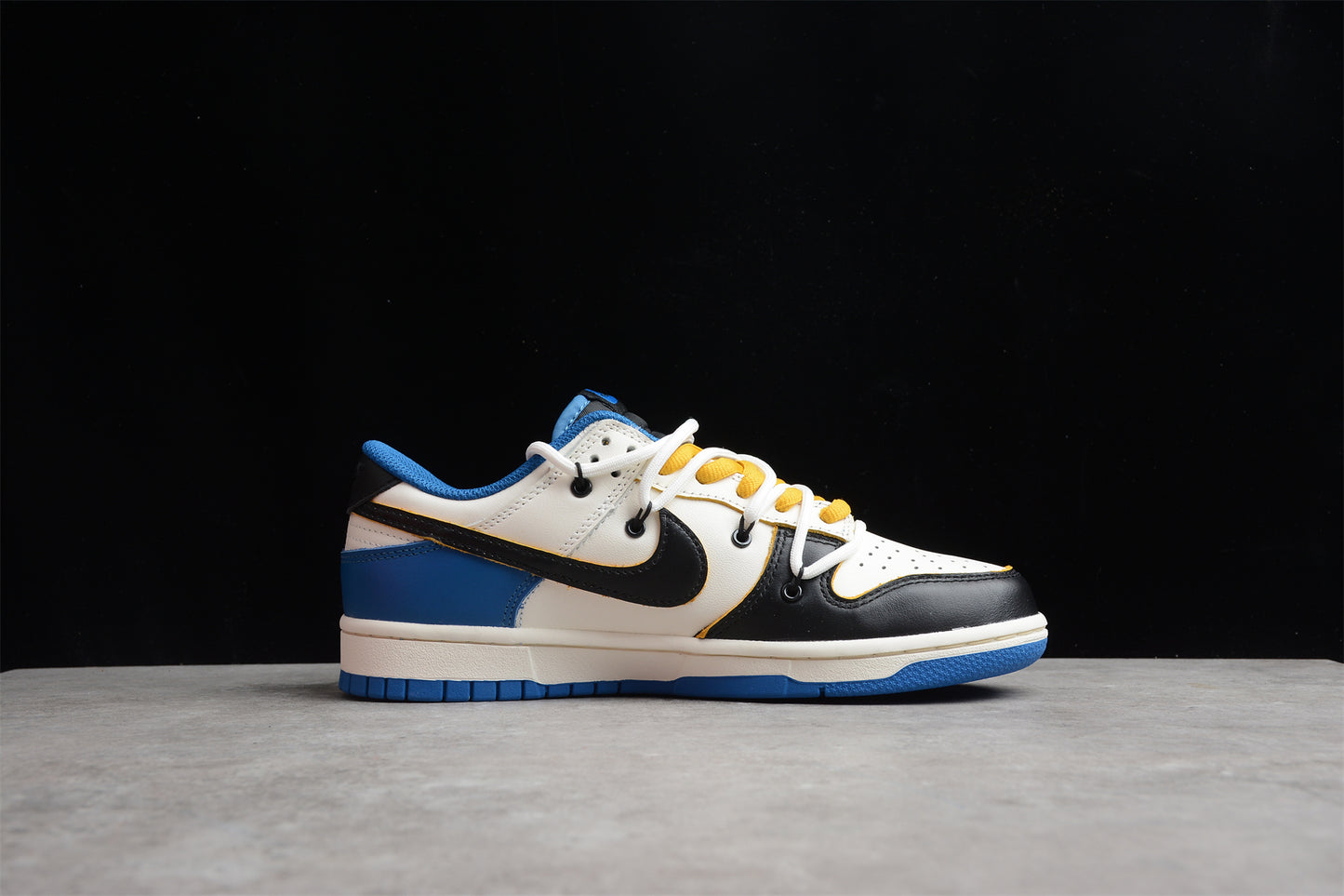 “NK”- DUNKS